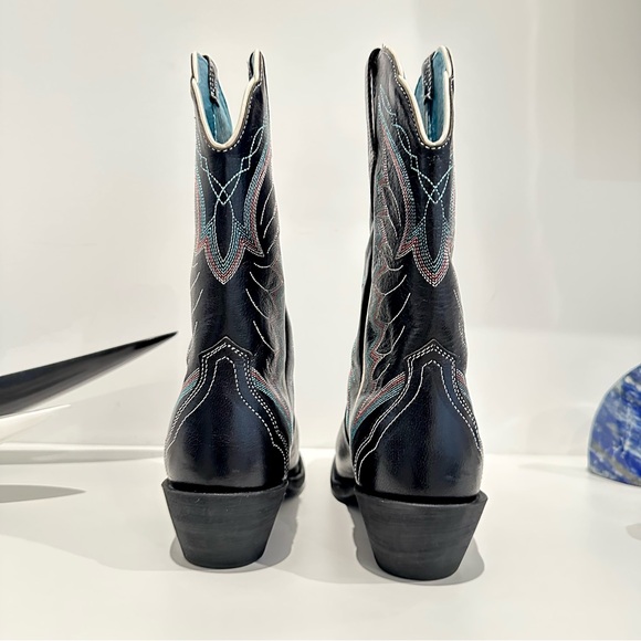 NWOT Ariat Autry Western Boots in Old Black Size 7 - Picture 10 of 15